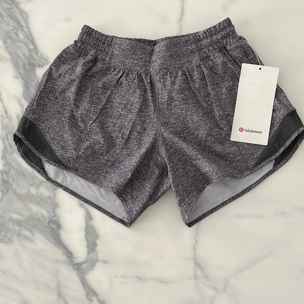 NWT Lululemon Hotty Hot Short ll 4” MBHL/HBLK. Hard to get always sold out.